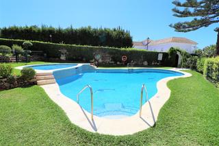 Dúplex  Jacaranda. Apartamento dúplex junto a la playa en venta en las chapas  marb