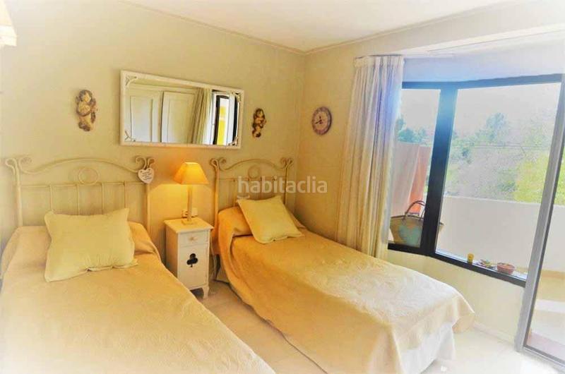 Foto cf5cff2a-ccef-4d9e-8511-32fa16a30712. Dúplex amb piscina a Las Chapas - Alicate Playa Marbella