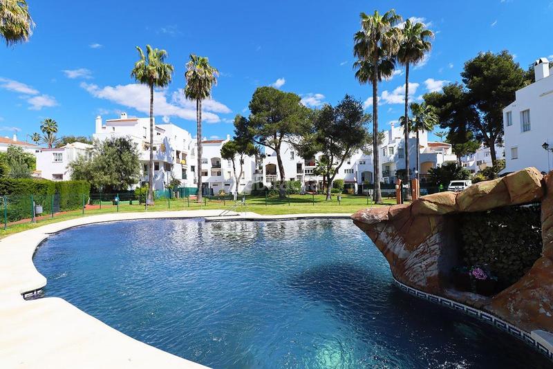 Foto a80ff090-58c9-47db-b931-193c381369ba. Duplex with pool in Elviria Marbella
