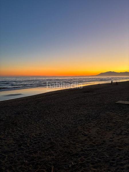 Foto e51bee80-2a68-45a1-9932-e6b54236a571. Duplex with pool in Elviria Marbella