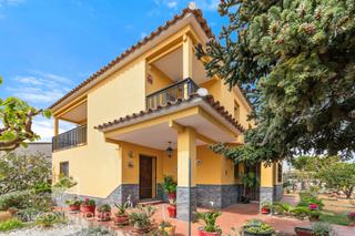 Casa  Carrer del foix. ¡descubre tu nuevo hogar en el vendrell!