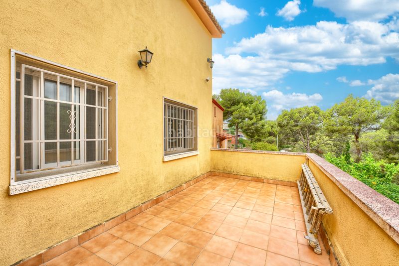 Foto b4658e6b-fea2-440d-92a3-e88df713f856. Chalet mit parking in Castellet i la Gornal