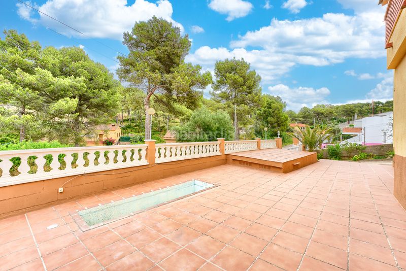 Foto c30d195e-6cf9-4352-8a77-2c927803ebaf. Chalet mit parking in Castellet i la Gornal