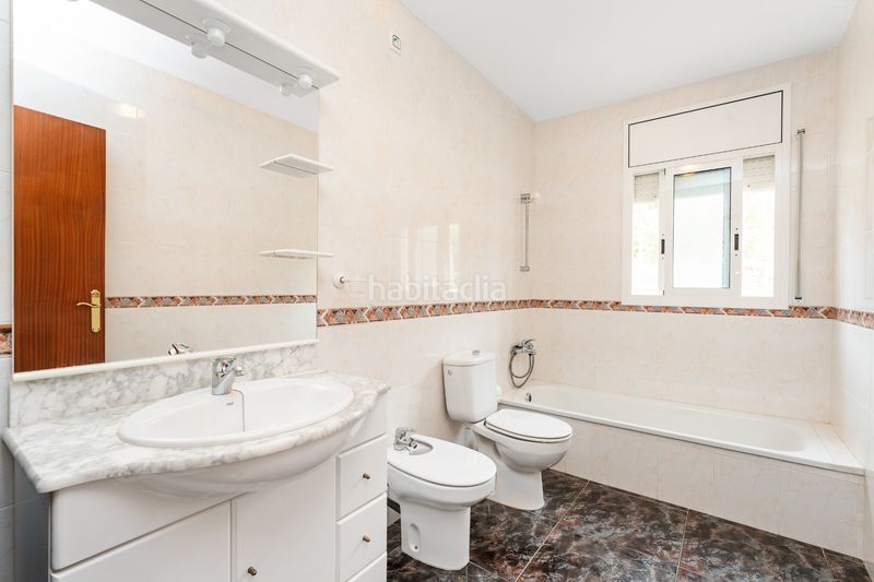 Foto cd8acf5d-df6d-4a03-9907-292af7a2d8be. Chalet mit parking in Castellet i la Gornal