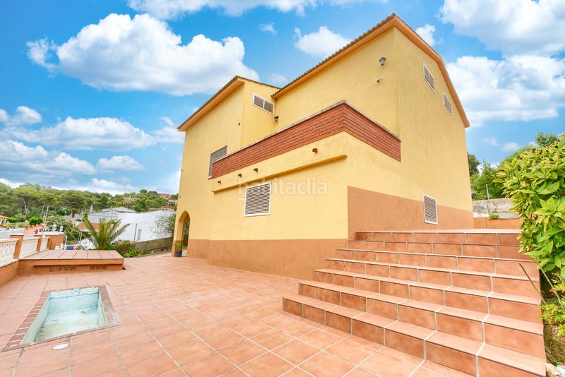 Foto d29b9321-a3b0-47dd-9f52-9bdc6a82594c. Chalet mit parking in Castellet i la Gornal