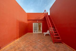 Casa  Calle sagunto. Casa en venta