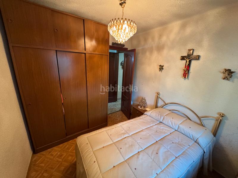 Foto c351bb73-212b-44a9-9d77-8785d59fd892. Piso  en venta en calle alzina en Buena Vista Madrid