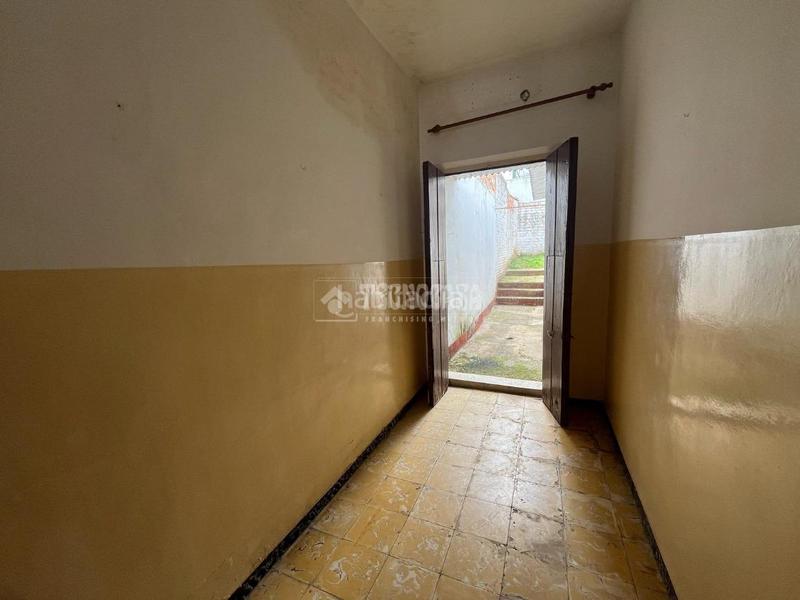 Foto 30c5f4e5-3835-4926-8b5b-615f8b43059f. Casa bifamiliare in Pilas