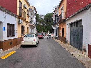 Casa aparellada a Pilas. Casa en venta en pilas