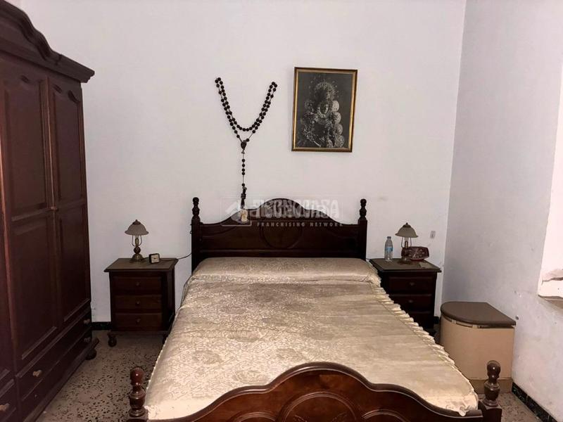 Foto c8d7bd99-b69e-423b-bb38-1bcd3b870b02. Casa pareada casa en venta en Pilas