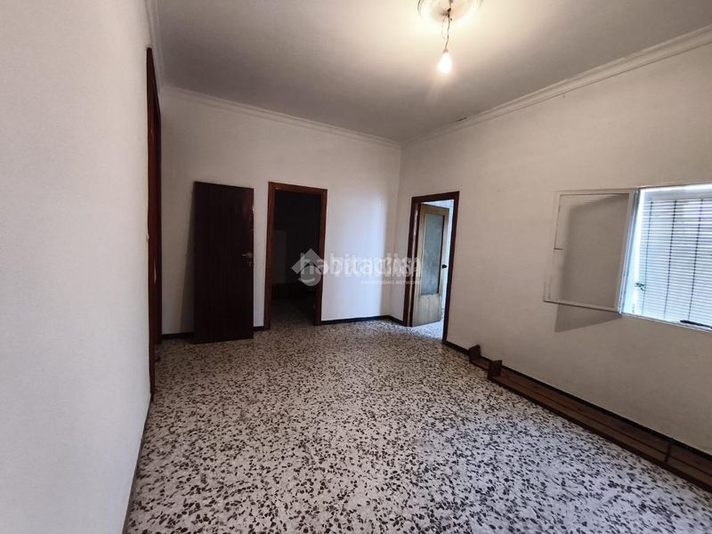 Foto a6bd68e8-4c18-4cf8-95b6-f8386a26e506. Piso  en venta en Pilas