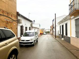 Maison jumelée à Pilas. Casa en venta en pilas