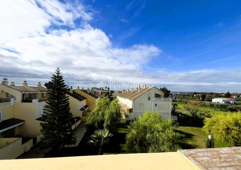 Foto 1ce91b38-2981-4a0c-884d-5f1f34fb7ba9. Casa pareada casa en venta en Aznalcázar