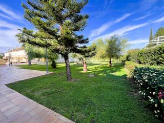 Maison jumelée à Aznalcázar. Casa en venta en aznalcázar