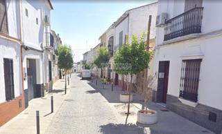 Casa aparellada a Pilas. Casa en venta en pilas