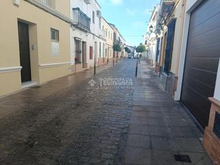 Towny house en Pilas. Casa en venta en pilas