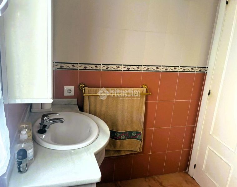 Foto 41749e07-9b1e-4148-bde1-8b9dcbac7439. Casa aparellada amb calefacció a Pilas