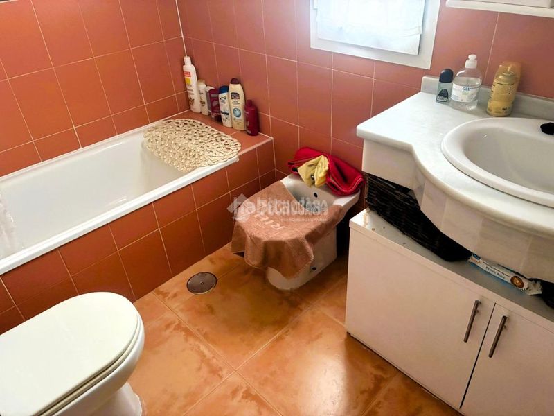 Foto 4b200cf3-c413-4387-b6f2-f70a9214a7c9. Casa aparellada amb calefacció a Pilas