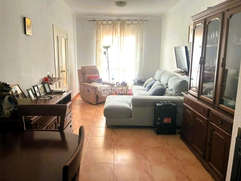 Foto aa31b5de-db65-45f4-88ef-ea955838b2a2. Casa aparellada amb calefacció a Pilas