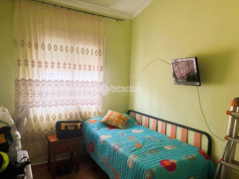 Foto d7368100-a8ba-4934-97ad-d7be427cee33. Casa aparellada amb calefacció a Pilas