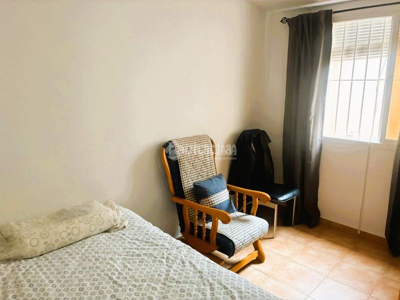 Foto f59b0966-304d-456d-a96a-1df5aa9b5271. Casa aparellada amb calefacció a Pilas