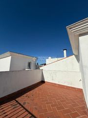 Lloguer Casa aparellada a Villamanrique de la Condesa. Casa en alquiler en villamanrique de la condesa