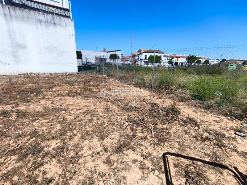 Foto bdff35ba-6d74-4d45-9f95-fd6c4f2ce575. Terreny residencial a Pilas