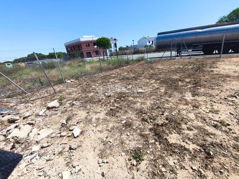 Foto cbf28b42-8eb3-4a24-8aee-fb33cceb70b5. Terreny residencial a Pilas