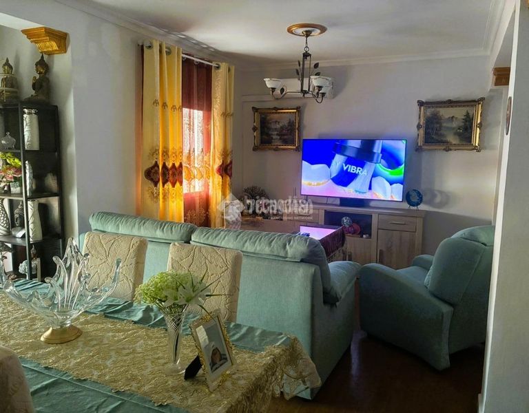 Foto a03d2860-f8b1-41ec-91b7-5b619bce661c. Pis a Pilas