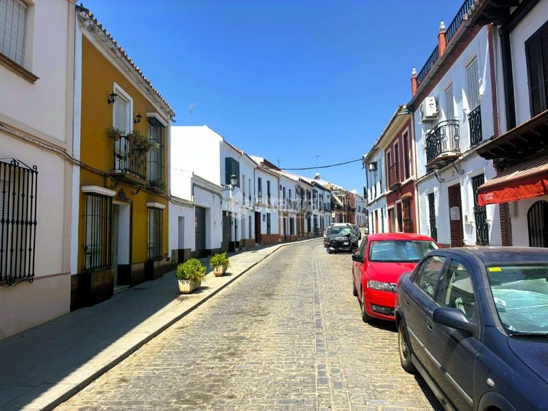 Foto 128d3f34-6997-4cbe-8f58-32b166e8a282. Casa aparellada a Pilas