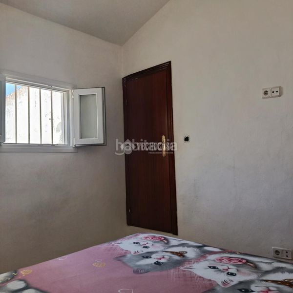 Foto 4af36eef-af10-42a1-8659-edf9afa792a7. Casa aparellada a Pilas