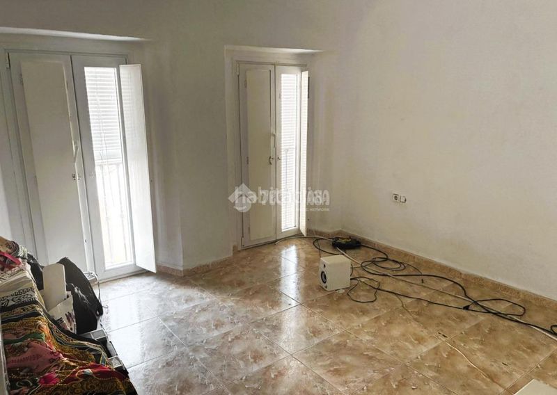 Foto 6c3a776d-7602-4944-b62b-ef5265a77425. Casa aparellada a Pilas