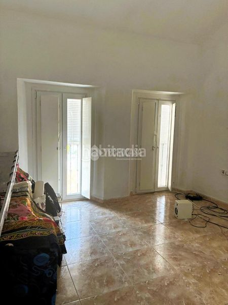 Foto 7ff213fe-789c-467c-b7ae-9b3c8d53a830. Casa aparellada a Pilas
