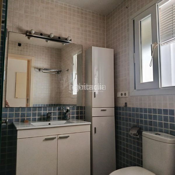 Foto d321860e-bb6f-4a43-98b5-f4755849e263. Casa aparellada a Pilas