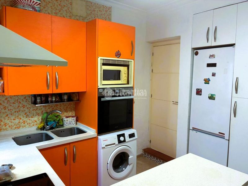 Foto eebc5121-a53d-4fac-8839-790ea87c3d82. Casa aparellada a Pilas