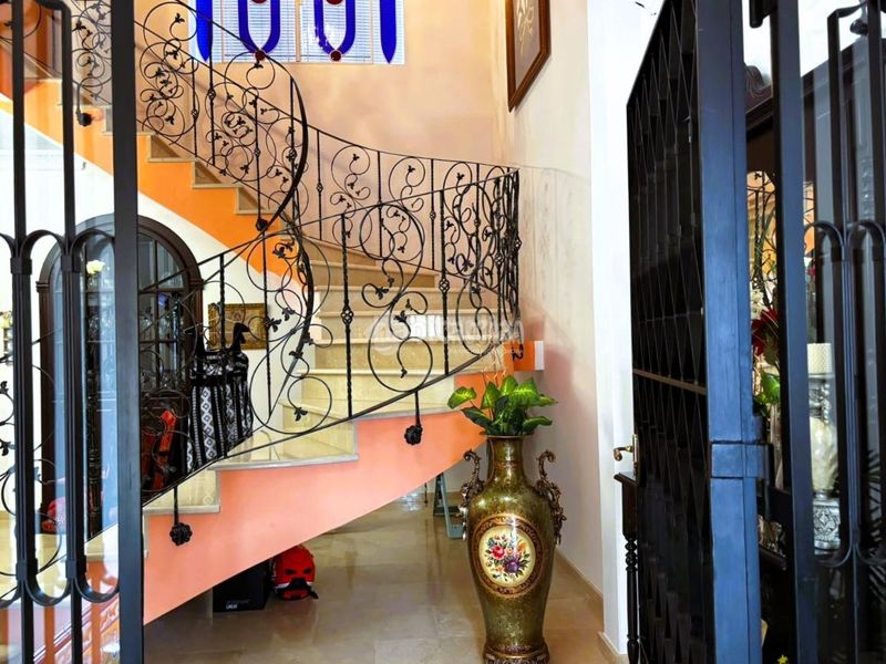 Foto 666b0e27-3e8f-49a4-8e27-1df8ec69508e. Casa aparellada amb calefacció aparcament a Pilas