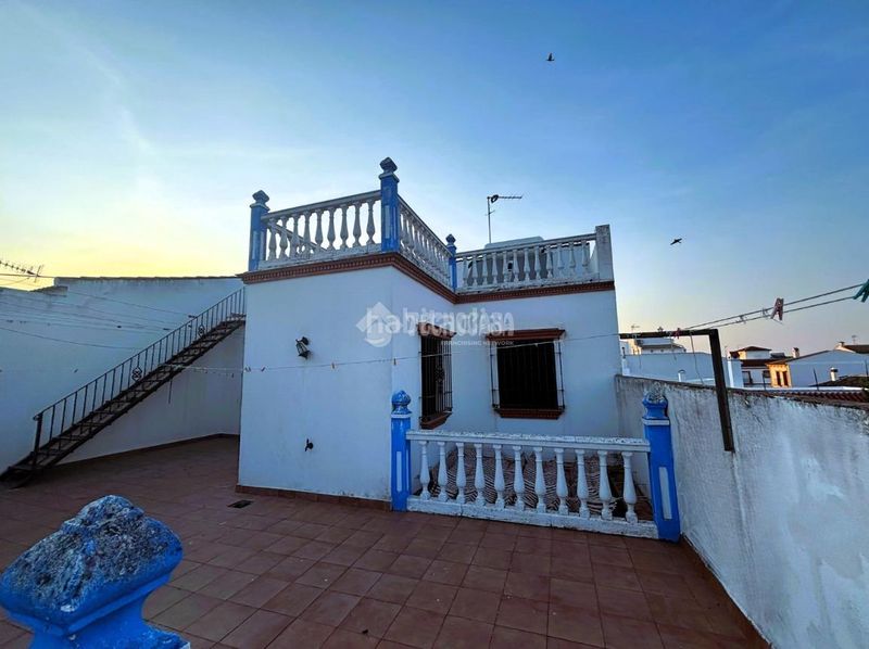 Foto c3349205-71fd-4538-8395-eb8b0e6c59ff. Casa aparellada amb calefacció aparcament a Pilas