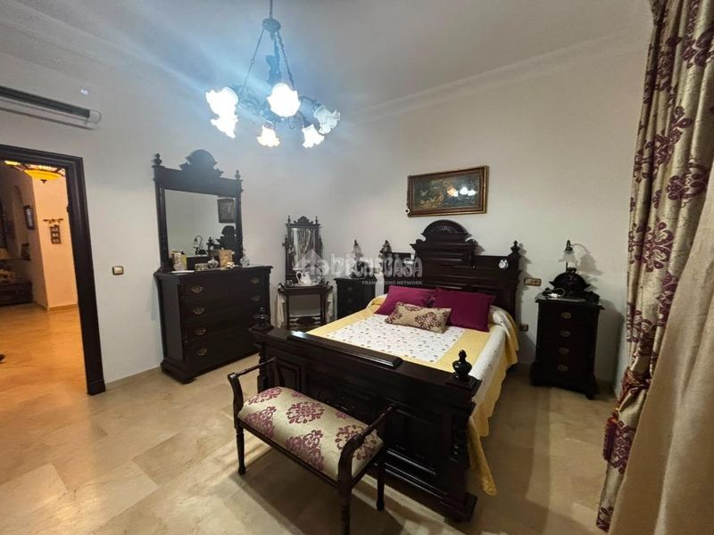Foto ffe4071e-ea0f-4d30-a0ff-461f4ce1e393. Casa aparellada amb calefacció aparcament a Pilas