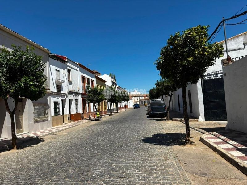 Foto 634d0a70-c554-40a0-9a87-248781eb19b9. Casa aparellada amb aparcament a Pilas