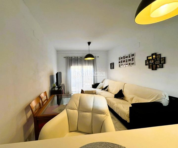 Foto 70a00f30-c087-478f-ba66-878163868a45. Casa aparellada amb aparcament a Pilas