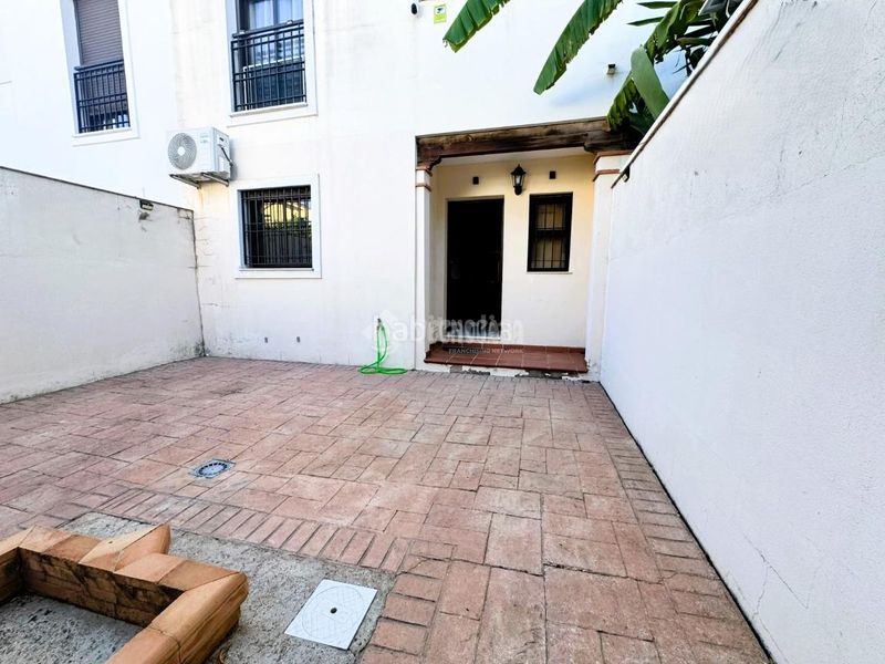 Foto 8980d169-6858-4061-82a7-8188d248184a. Casa aparellada amb aparcament a Pilas