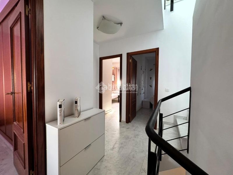 Foto b5650883-d53b-45d6-a136-5e14d8f48b97. Casa aparellada amb aparcament a Pilas