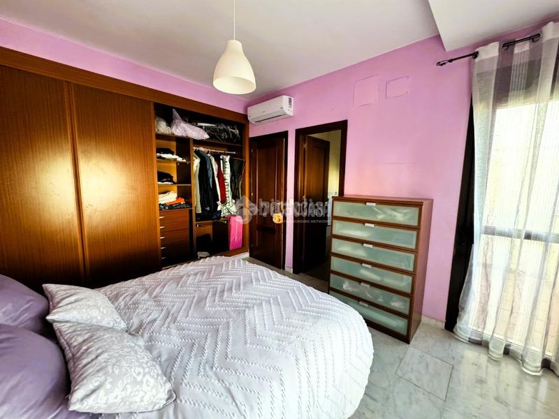 Foto ec5046a3-7ff0-4deb-81cd-b8d7d4363423. Casa aparellada amb aparcament a Pilas