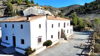 Masia a Vélez - Rubio. Se vende hotel  casa rural en taberno, almería