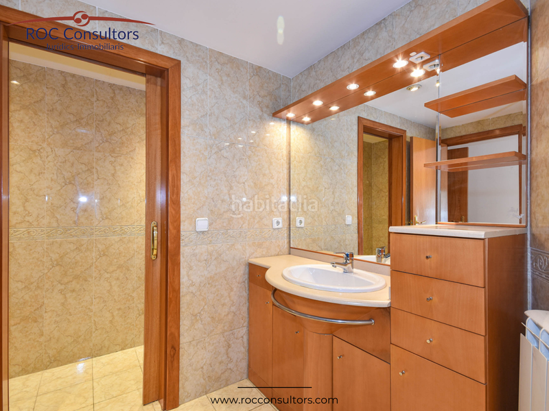 Foto 0b53ee82-d4df-4be8-8d22-440f78074c8d. Duplex with heating parking in Centre - Passeig i Rodalies Manresa