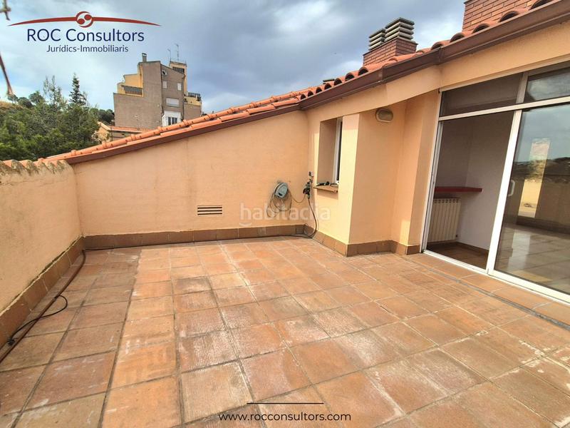 Foto 2257dbe4-1ce4-451e-b448-a5d8ff0083a8. Duplex with heating parking in Centre - Passeig i Rodalies Manresa