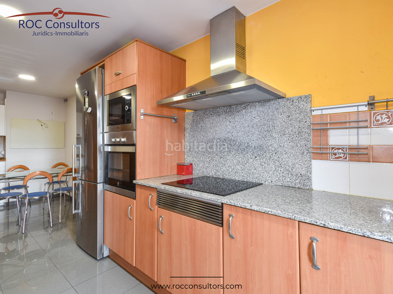 Foto 4b6a8161-6459-4bca-8db1-9a6dcfd4fca0. Duplex with heating parking in Centre - Passeig i Rodalies Manresa