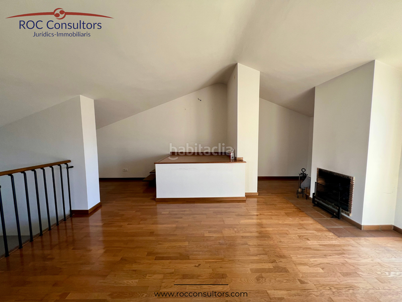 Foto 559acda1-3959-4efb-a840-339d995e4343. Duplex with heating parking in Centre - Passeig i Rodalies Manresa