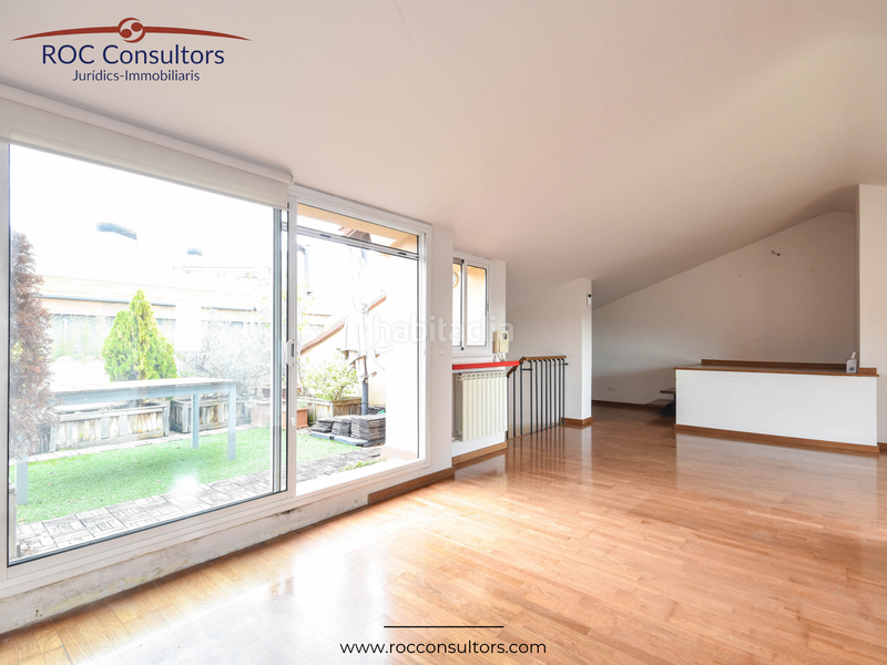 Foto 5f78f49a-58fe-4411-b8b0-c16f26260911. Duplex with heating parking in Centre - Passeig i Rodalies Manresa