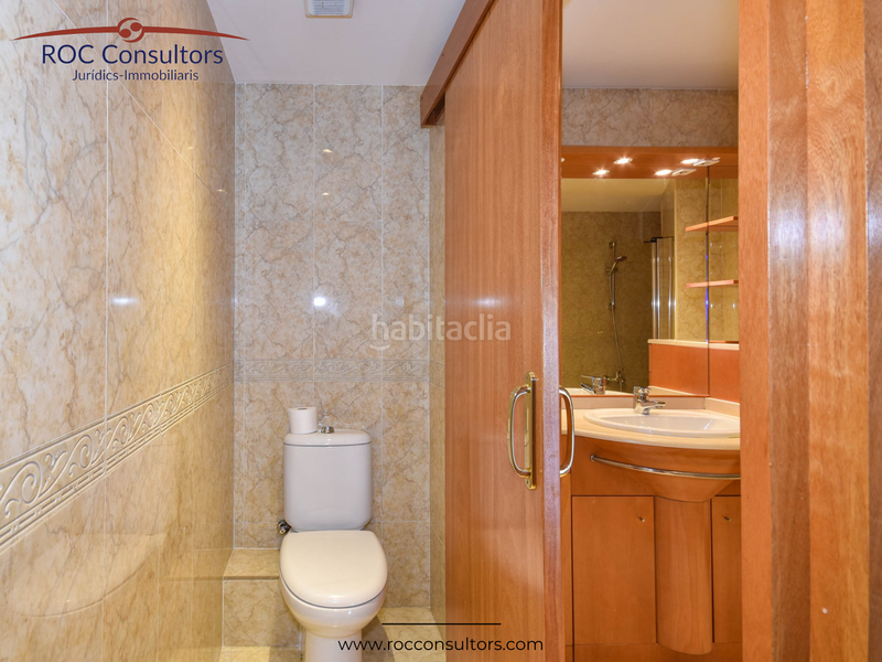 Foto 674ec4a1-2c01-412c-ba60-83a41c17fb62. Duplex with heating parking in Centre - Passeig i Rodalies Manresa